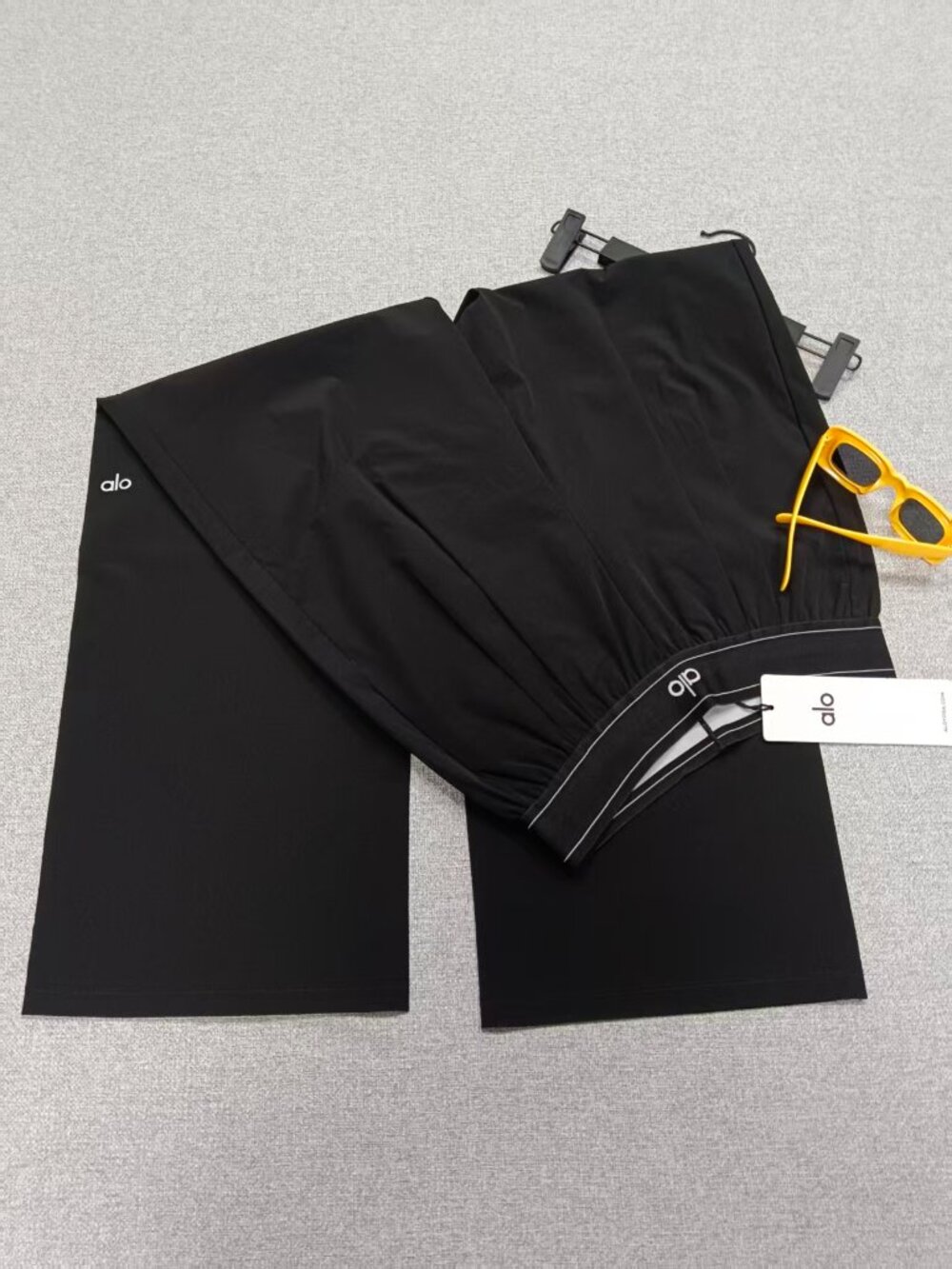 NWT😍ALO Yoga Suit Up Trouser | Wide Leg | Regular 30" Inseam🍷Comfy &Versatile - Picture 5 of 9